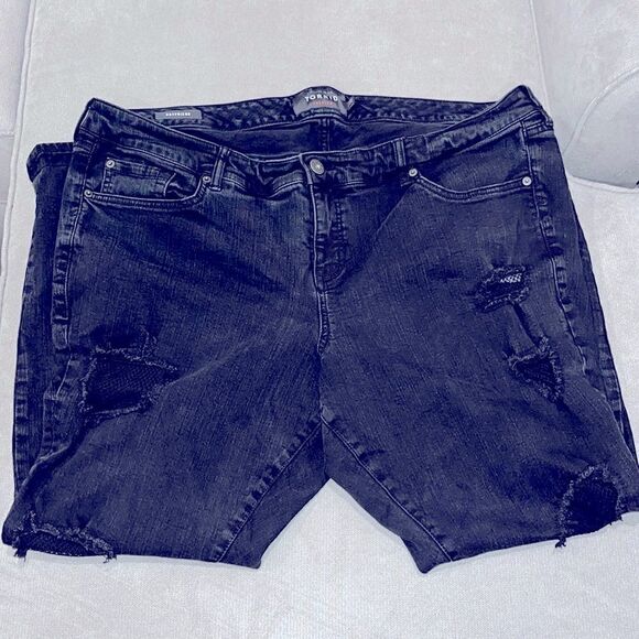 Torrid destructed jeans   - Picture 1 of 7